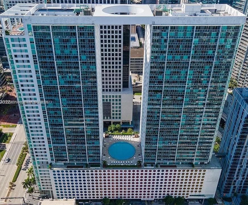 500 Brickell